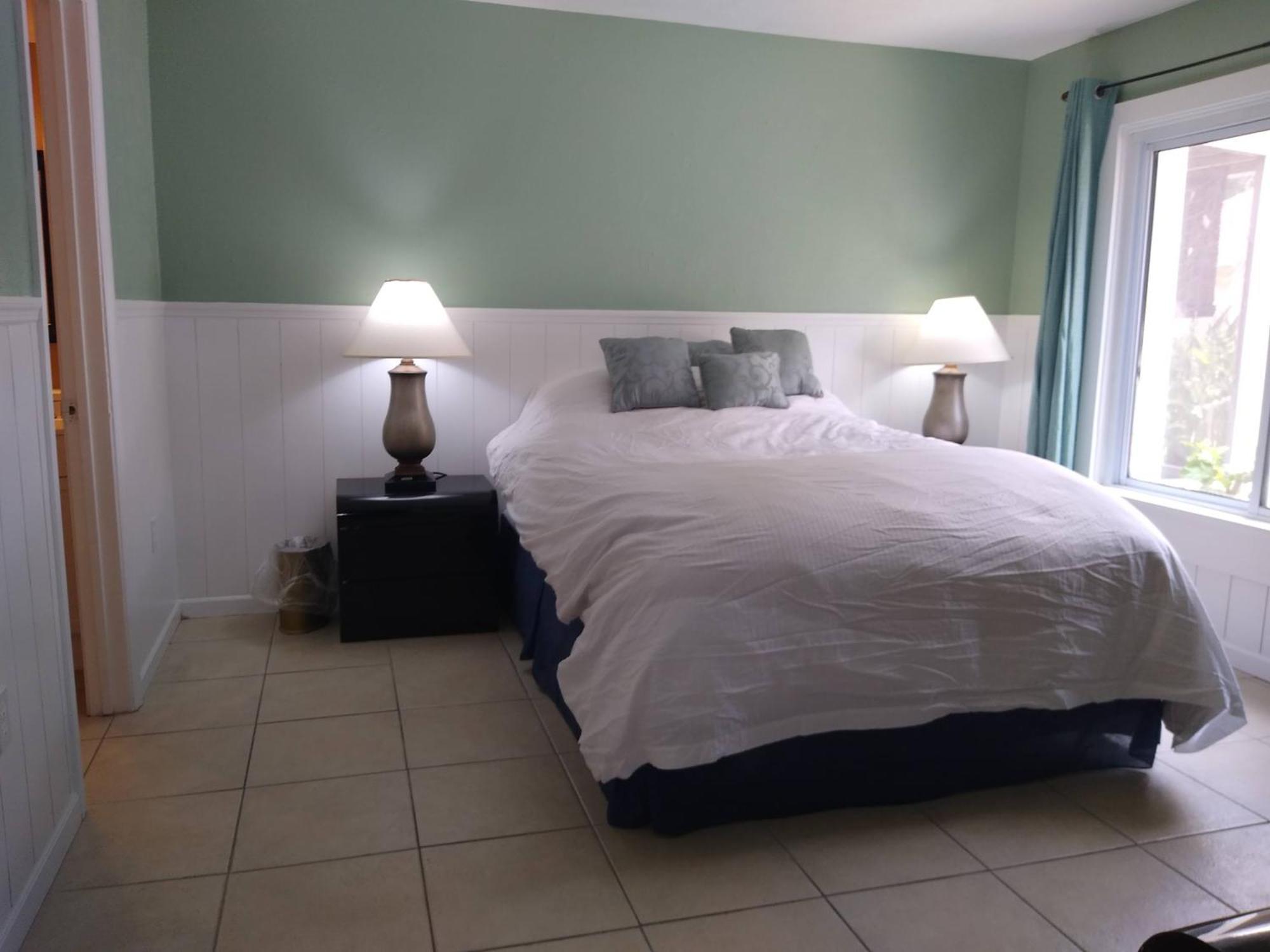 Affordable Two Bedroom Tropical Condo - Private Beach, Pools, Hot Tub St. Petersburg Luaran gambar